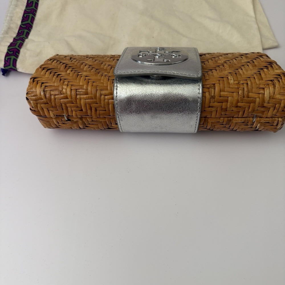 RARE Tory Burch Woven Straw Wicker Clutch Bag Metallic Strap T Logo Dustbag - Picture 3 of 8
